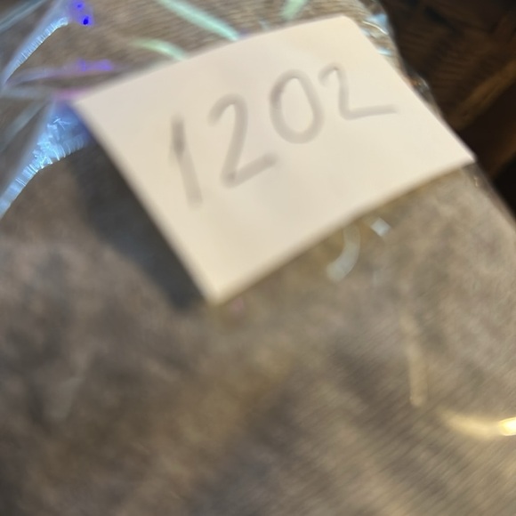 Under Armour Women’s Hoodie XL Gray Loose Fit Sweatshirt Fleece Logo Band - Picture 9 of 9